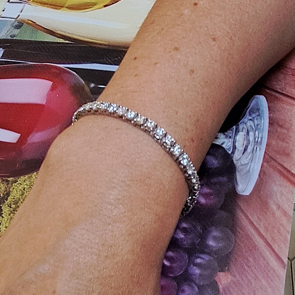 Platinum 8.40ct Diamond tennis bracelet